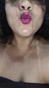 LeoaAnja 라이브 XXX 채팅