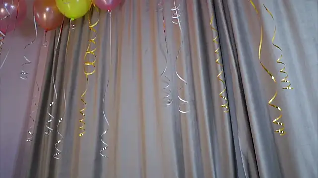 SunnivaCovil's Live XXX Chat