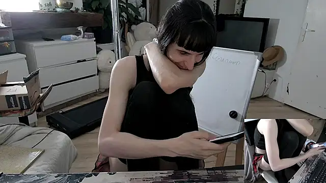 CeriseLapine's Live XXX Chat