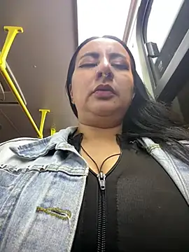 Abril_Luv's Live XXX Chat