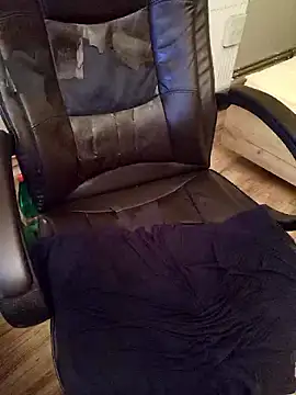 bigboySRB27 Show in webcam