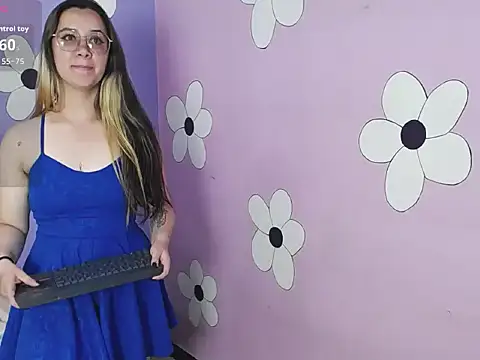 Alaiia___'s Live XXX Chat