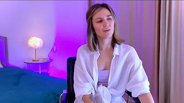 EmeraldGlow's Live XXX Chat