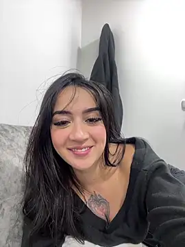 EmmyEvans1 Chat XXX in diretta