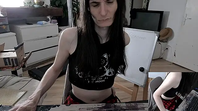 CeriseLapine's Live XXX Chat