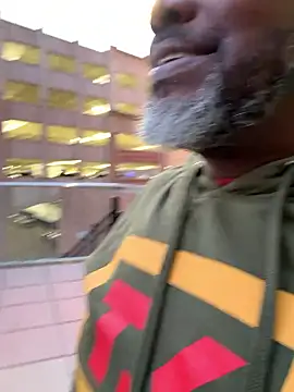 HaloRodeoLover2's Live XXX Chat