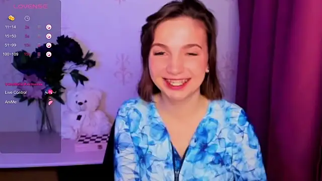 KindHazelHere_'s Live XXX Chat