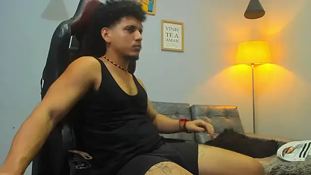 Xfire_boy69's Live XXX Chat