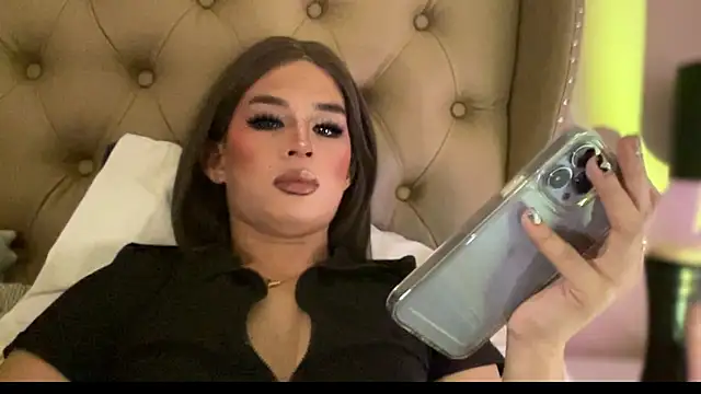 Worldclass_Maxxine_'s Live XXX Chat