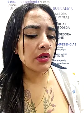 MAYE__13's Live XXX Chat