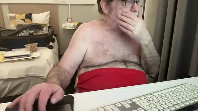 coach-karl's Live XXX Chat