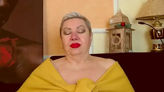 LadyPosh's Live XXX Chat