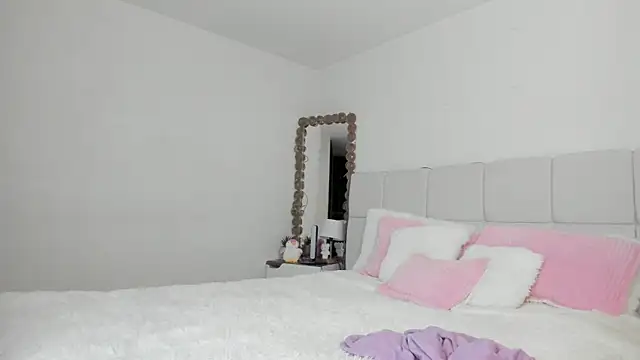 Chatroom XXX en direct de Ori_valentina