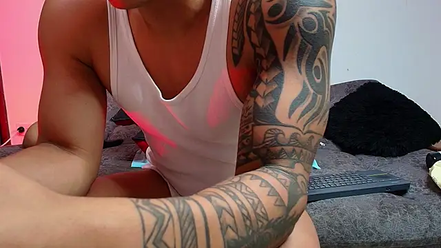 BrayaanFit's Live XXX Chat