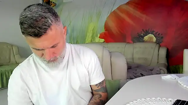 BlowMyXXL's Webcam Show