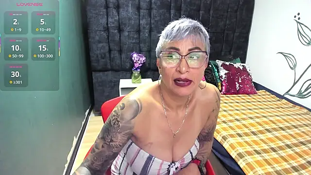 Charlotte__Gray Chat XXX in diretta