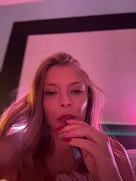 AnastasiaAniess' Live XXX Chat