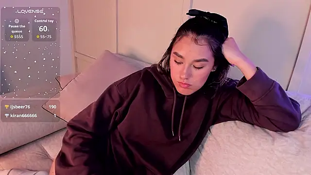 _Sophie__miller 现场XXX聊天