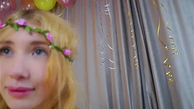 SunnivaCovil's Live XXX Chat