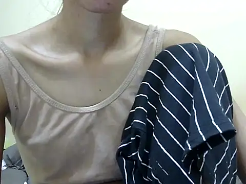 Anu_tiny's Live XXX Chat