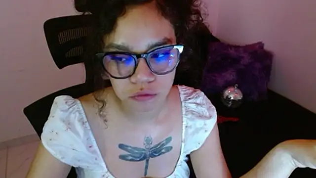 Canela_s1 即 時 XXX 聊天