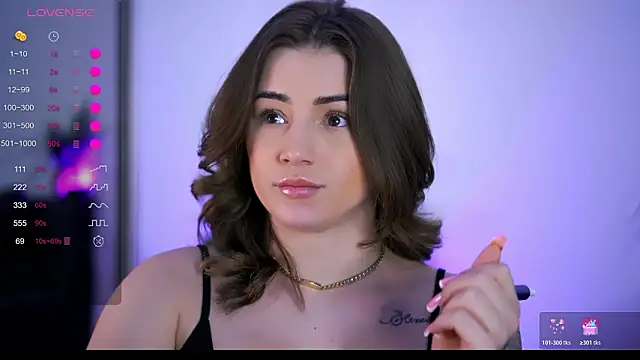 BabbyAisha's Live XXX Chat