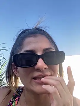 Chatroom XXX en direct de AlejandritaMilano