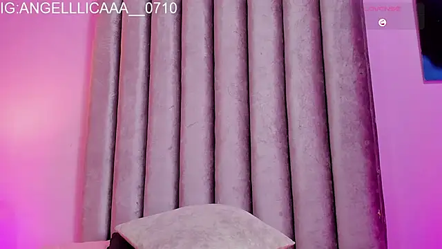 Little_Angelica18のライブXXXチャット