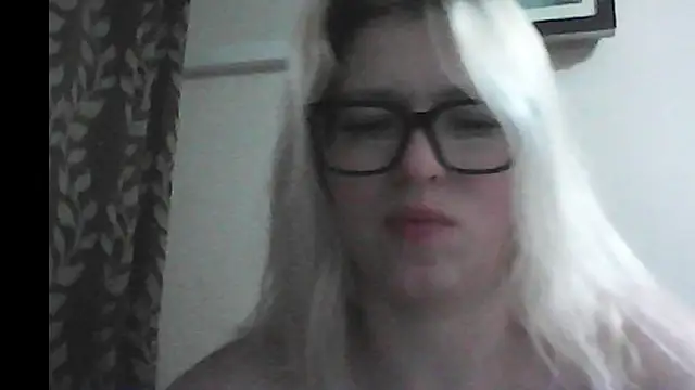 Dolce_Tempt's Live XXX Chat