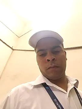 Vickyrajput009のライブXXXチャット