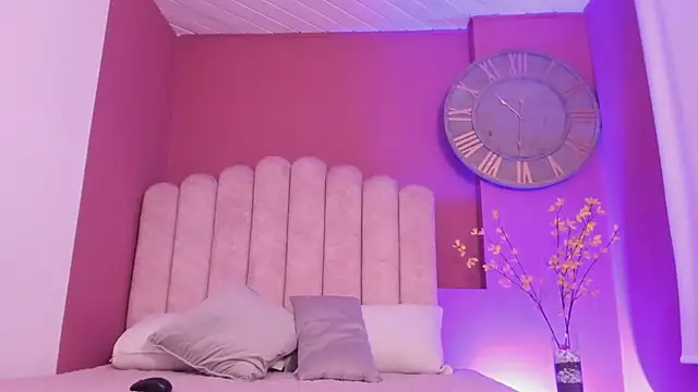 Miaa_Adams_'s Live XXX Chat