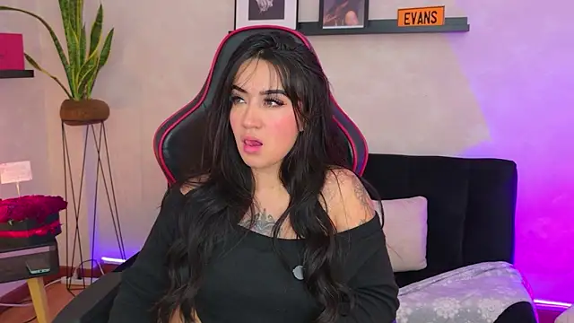 EmmyEvans1 – Naživo XXX chat