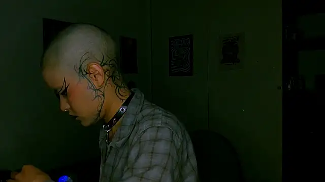 alex_one888 Chat XXX in diretta