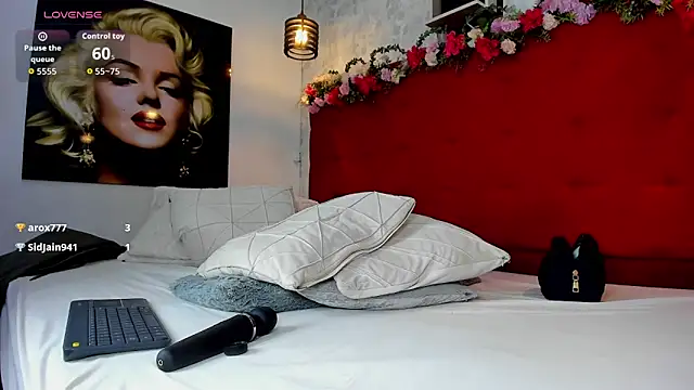 EmillyHarper_'s Live XXX Chat