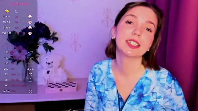 KindHazelHere_ Chat XXX in diretta