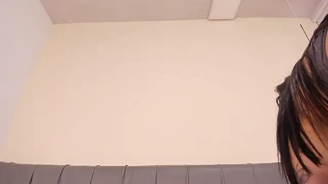 Онлайн чат XXX Cherllynn