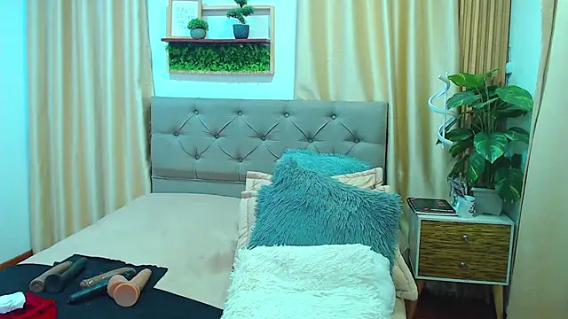 sasi_luna's Live XXX Chat