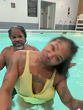 HaloRodeoLover2's Live XXX Chat