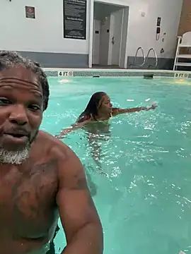 HaloRodeoLover2's Live XXX Chat