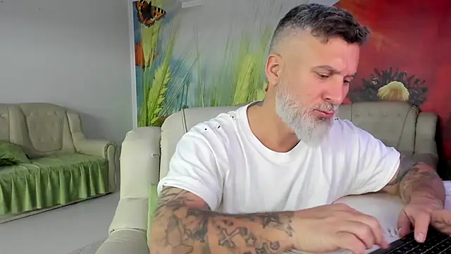 BlowMyXXL Chat XXX live