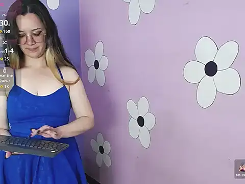 Chat XXX en directo de Alaiia___