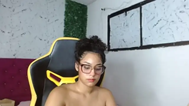 emily_stars1 라이브 XXX 채팅