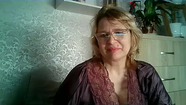 Aline_LoveFlowers' Webcam Show