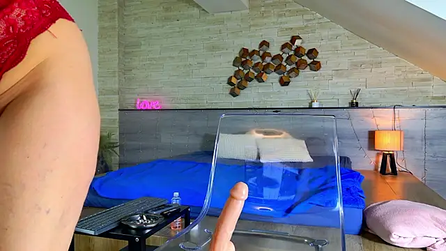 foxxy_milfn Live XXX chat