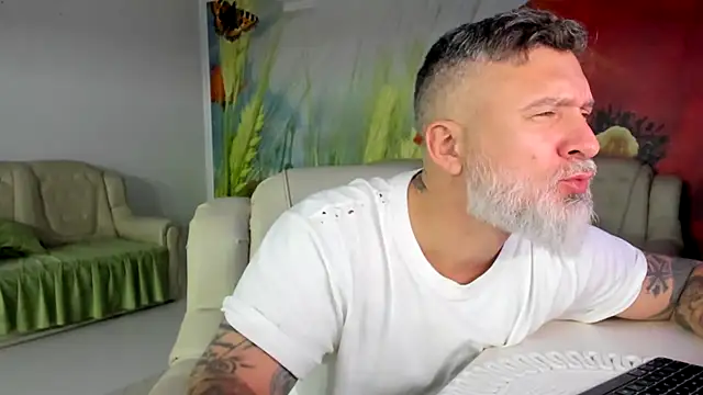 BlowMyXXL's Live XXX Chat