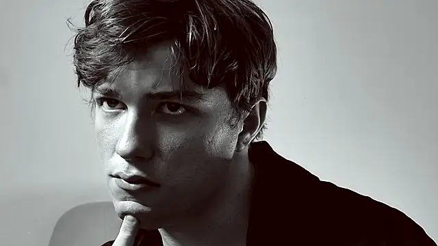 Онлайн чат XXX MarkShot_