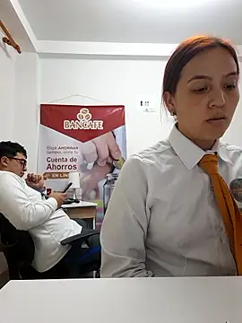 Emily-7_のライブXXXチャット