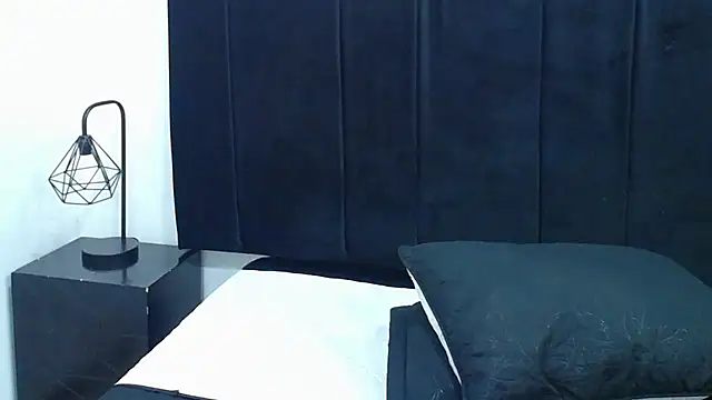 CamiilaReyes' Live XXX Chat