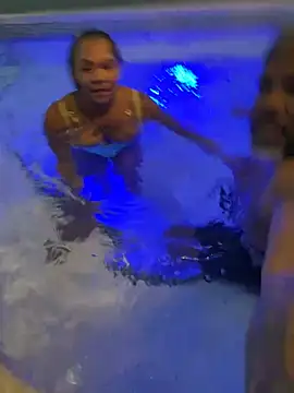 HaloRodeoLover2's Live XXX Chat