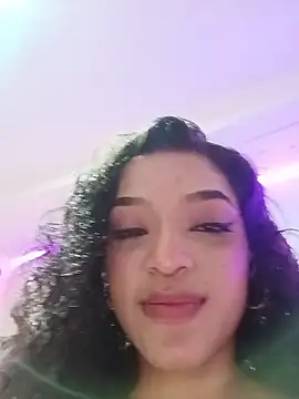 Aphrodite-777's Live XXX Chat